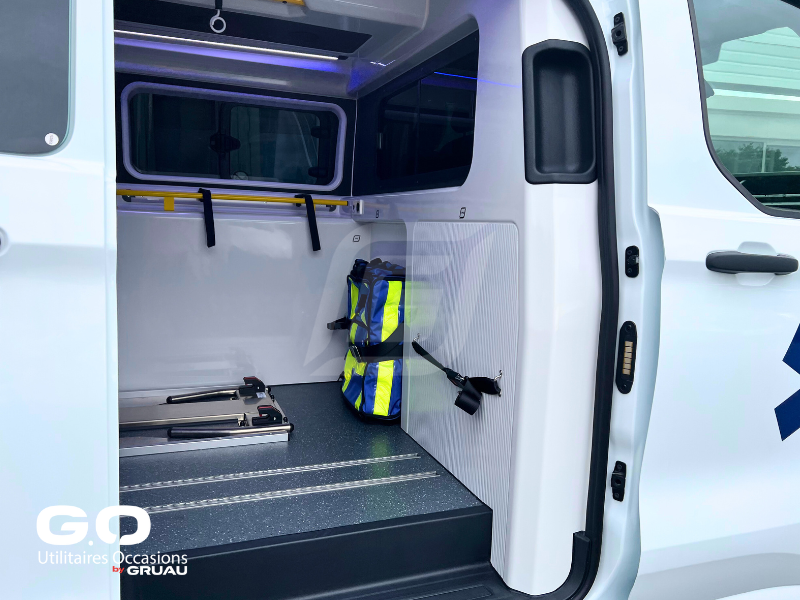 Ambulance Ford Transit A1 First - Ambulance A1 gruau occasions (9)