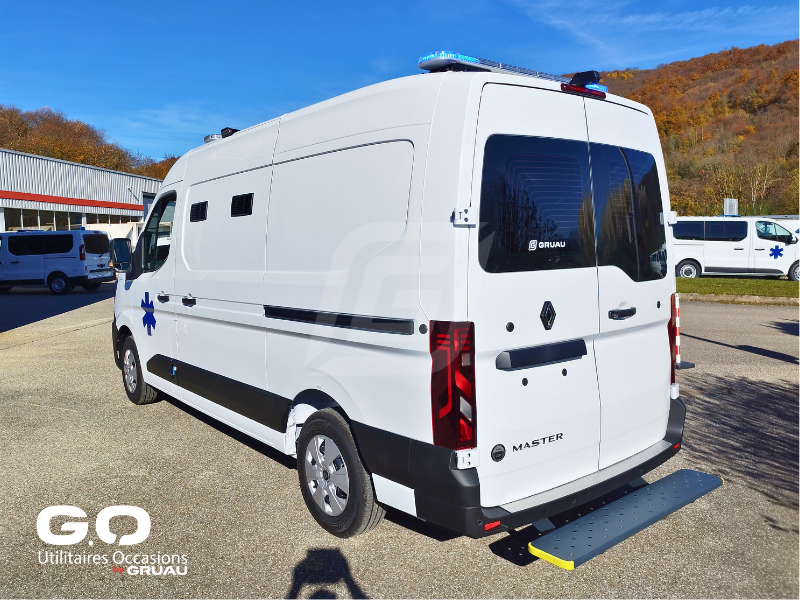 Ambulance Renault Master Type B occasion Ambulance gruau occasion (3)