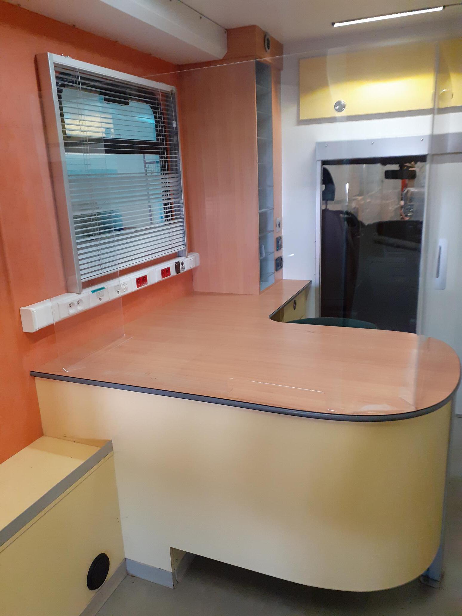 bureau mobile CA8