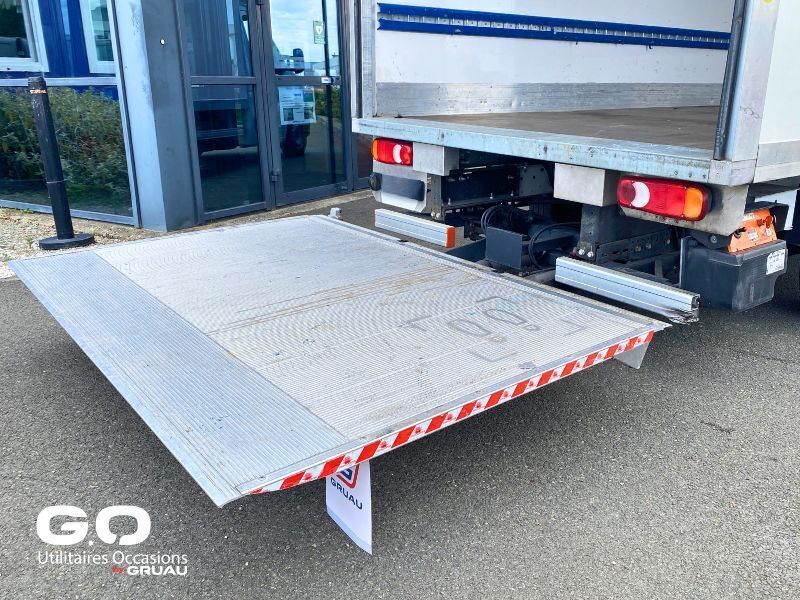 Caisse Renault Master avec hayon (18)