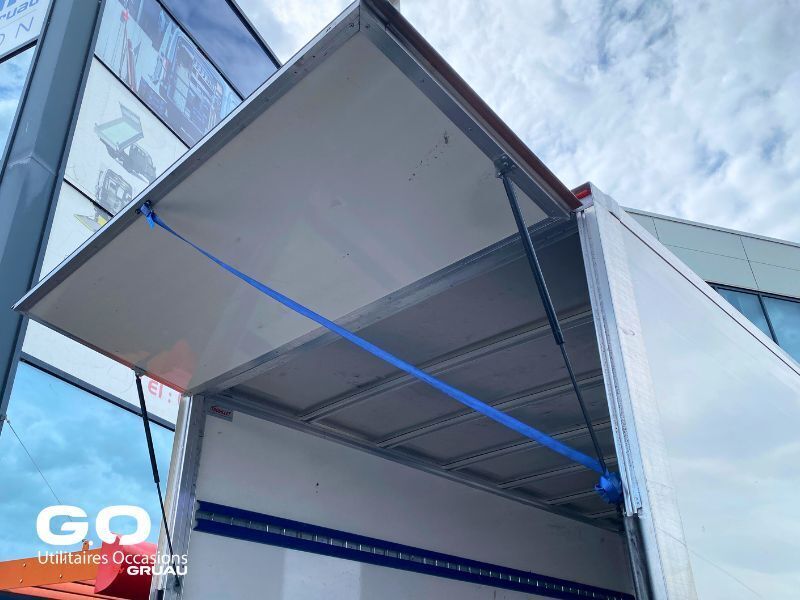 Caisse Renault Master avec hayon (19)