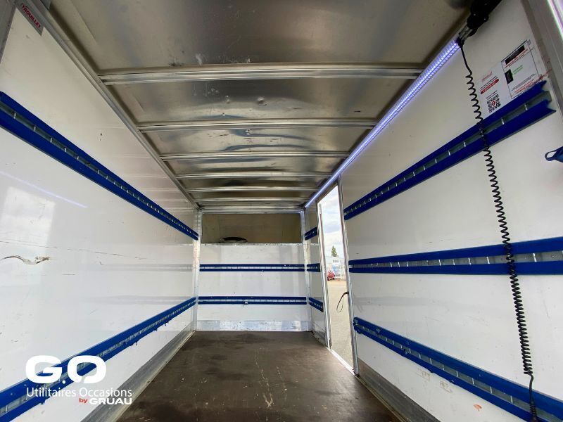 Caisse Renault Master avec hayon (20)