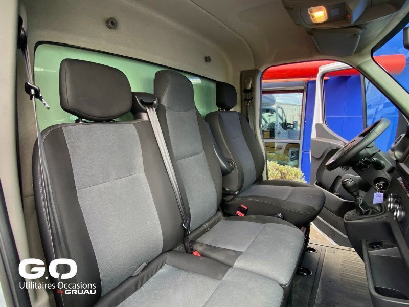 Caisse Renault Master avec hayon (29)