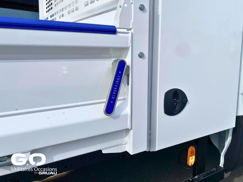 Camion benne Iveco Daily 3.5t Gruau Kerock (14)