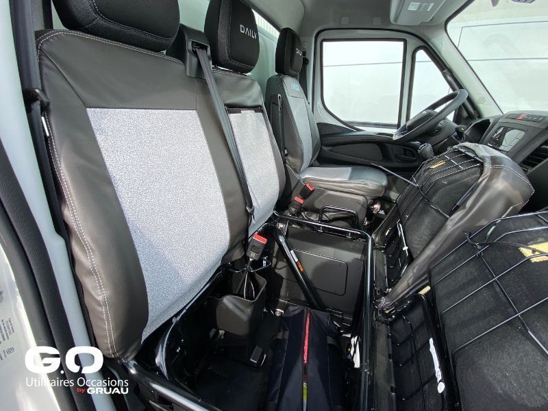 Camion benne Iveco Daily 3.5t Gruau Kerock (22)
