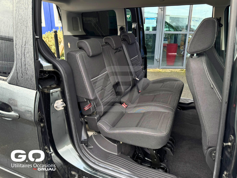 Ford Grand Tourneo Connect TPMR - Véhicule TPMR occasion voiture handicapé  (20)