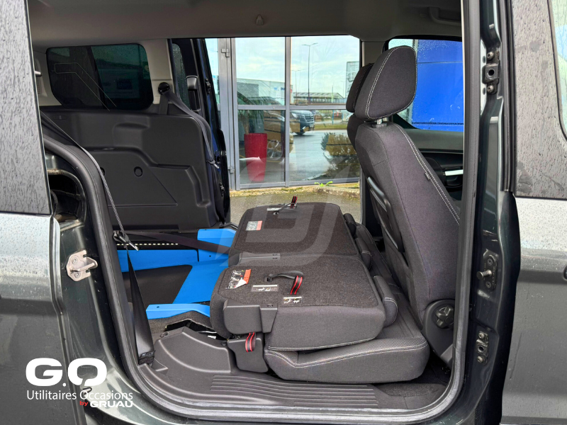 Ford Grand Tourneo Connect TPMR - Véhicule TPMR occasion voiture handicapé  (21)