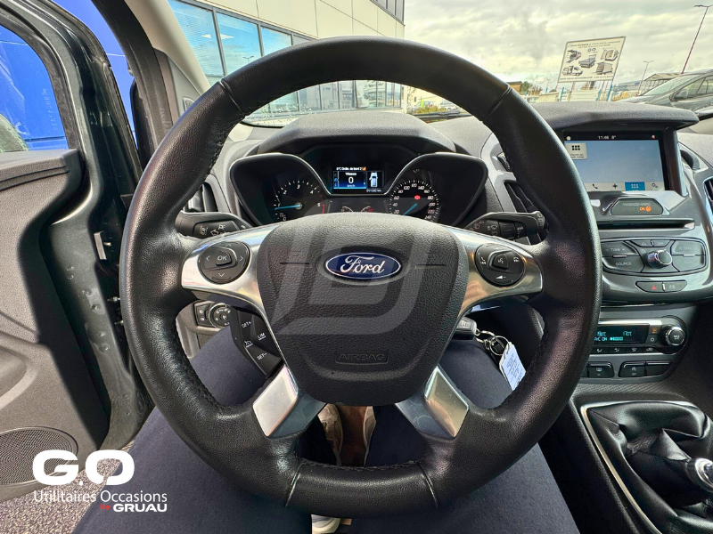 Ford Grand Tourneo Connect TPMR - Véhicule TPMR occasion voiture handicapé  (30)