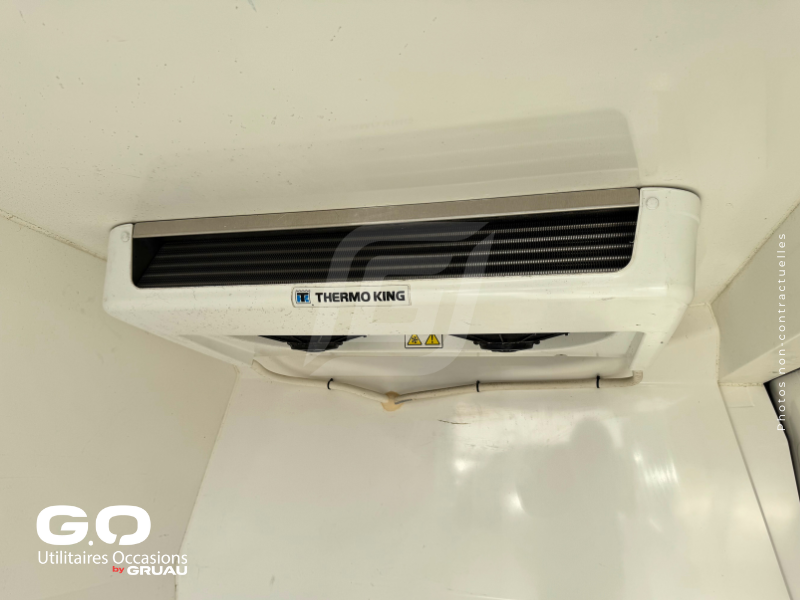 Fourgon frigo occasion Nissan Interstar Gruau Occasions (21)