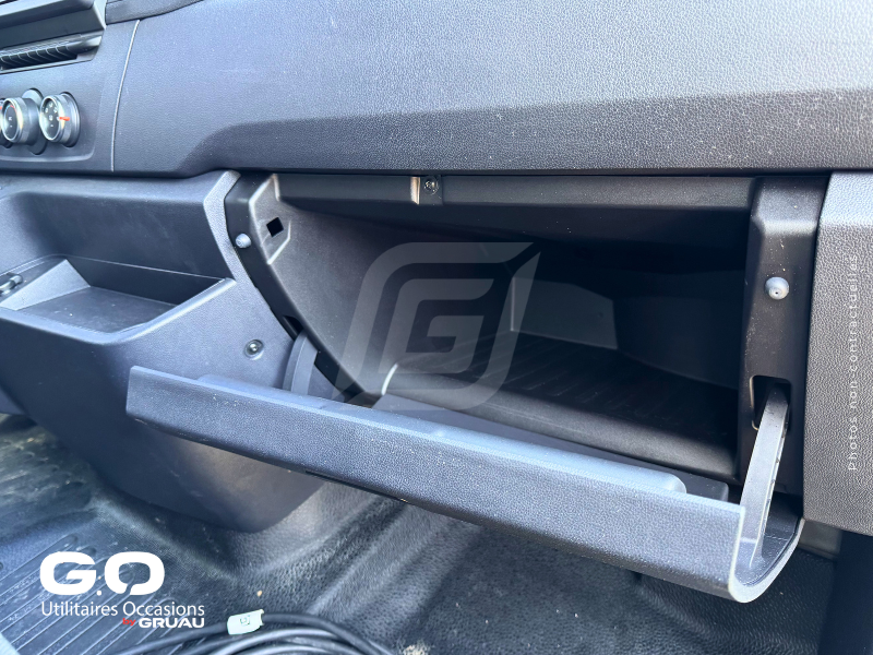 Fourgon frigo occasion Nissan Interstar Gruau Occasions (26)