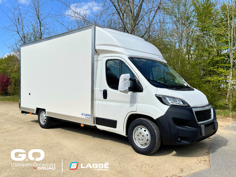 Fourgon Grand volume 20m³ occasion - Camion caisse 20m³ (1)
