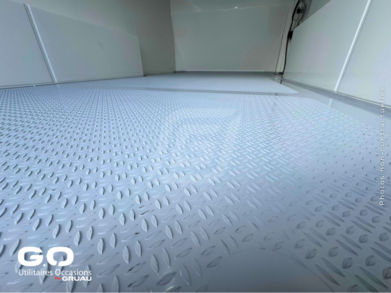 Fourgons frigorifiques occasions - Renault trafic frigo iso gruau  (18)