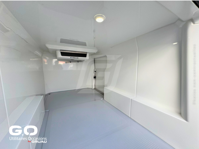 Fourgons frigorifiques occasions - Renault trafic frigo iso gruau  (19)