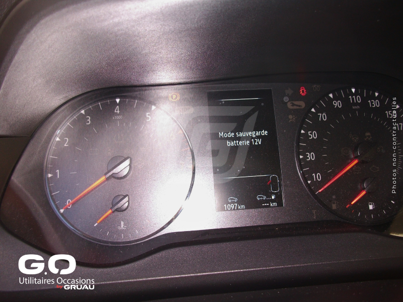 Kangoo TPMR Occasion 1 fauteuil - véhicule tpmr individuel (14)