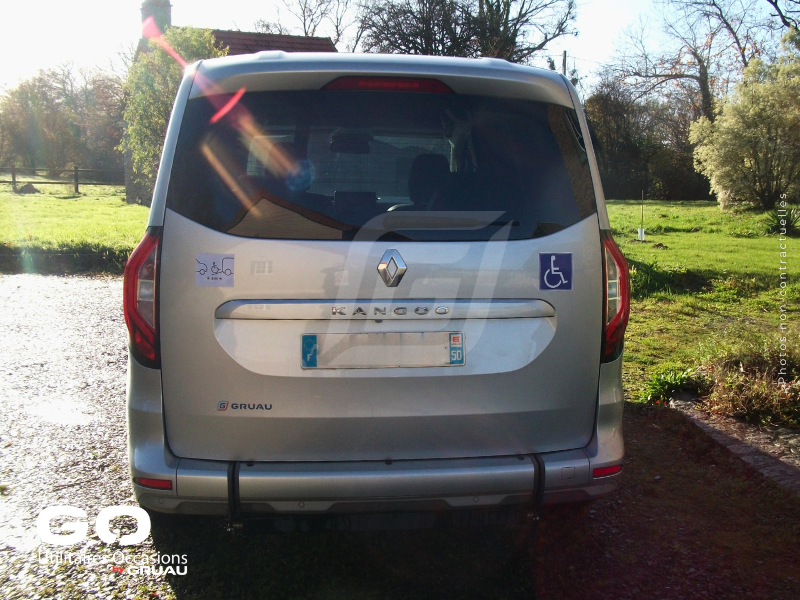 Kangoo TPMR Occasion 1 fauteuil - véhicule tpmr individuel (3)