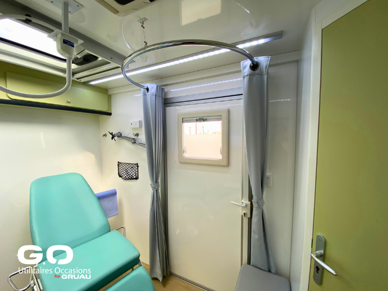 Médicobus occasion Gruau Bureau mobile occasion gruau (33)