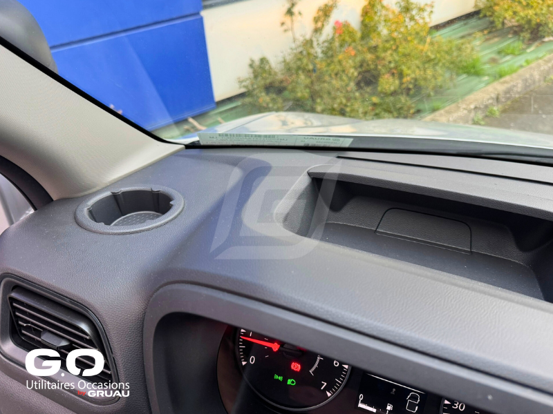 Nissan Interstar Cabine approfondie 7 places Gruau - Utilitaire 7 personnes  (33)