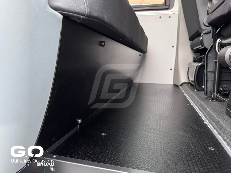 Nissan Interstar Cabine approfondie 7 places Gruau - Utilitaire 7 personnes  (8)