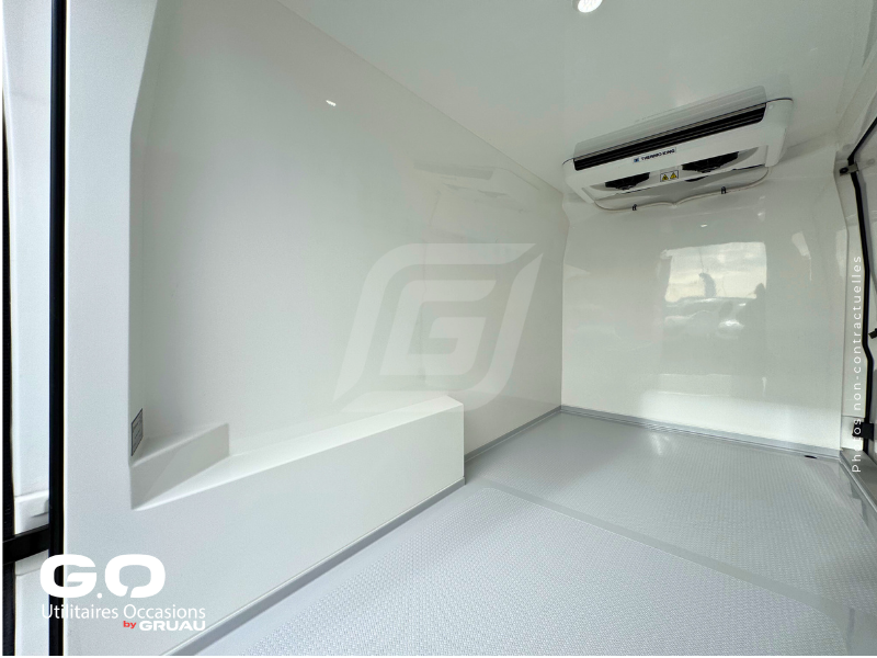 Nissan interstar frigorifique occasion FRCX Gruau Occasions (39)