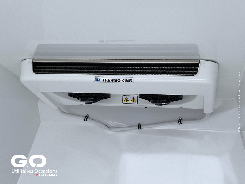 Nissan Interstar Isotherme frigorifique - Camion frigo occasion Gruau (13)