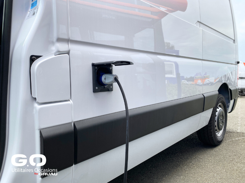Nissan Interstar Isotherme frigorifique - Camion frigo occasion Gruau (14)