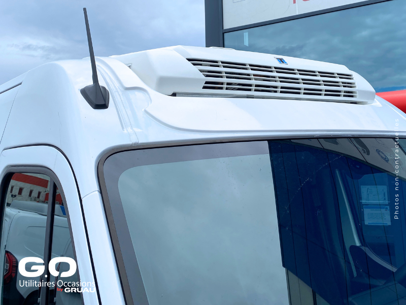 Nissan Interstar Isotherme frigorifique - Camion frigo occasion Gruau (15)