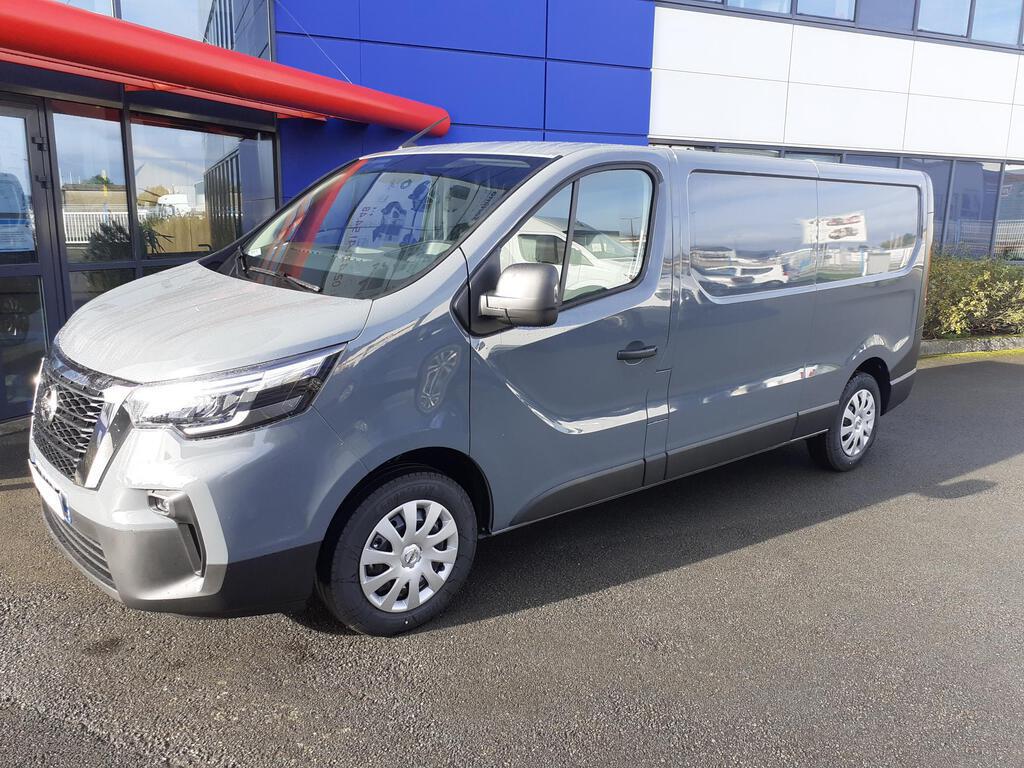 NISSAN NV 300 L2 GRIS