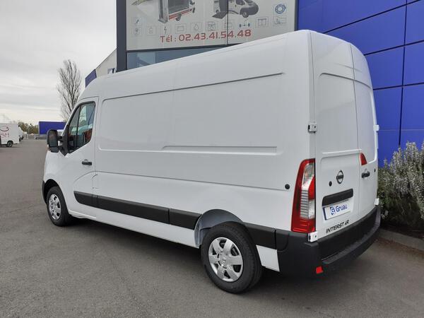Nouveau Nissan NV400 8