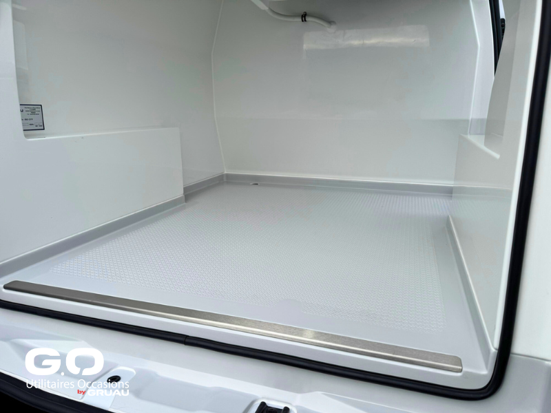 Peugeot Partner frigorifique - Fourgon frigo occasion Gruau (12)
