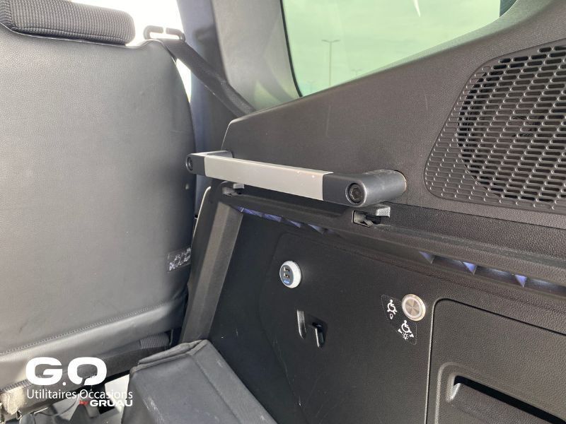 Renault Kangoo TPMR 5places Renault Group 1 fauteuil roulant (14)