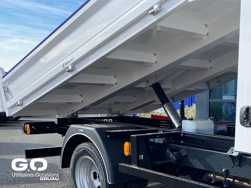 Renault Master benne acier Gruau disponible (4)