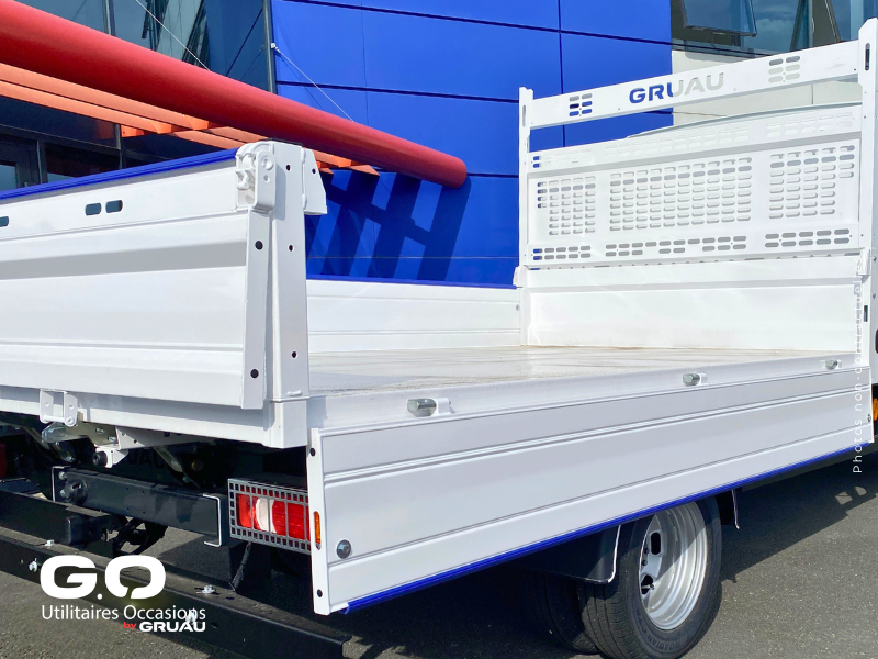 Renault Master benne acier Gruau disponible (6)