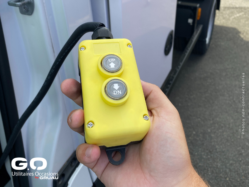 Renault Master benne acier Gruau disponible (9)