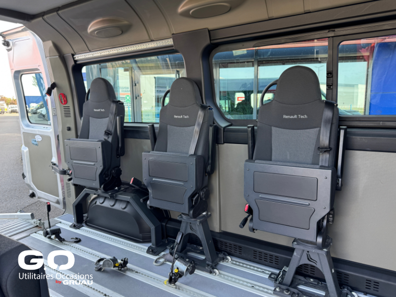 Renault Master - Véhicule TPMR Occasion 3 fauteuils (23)