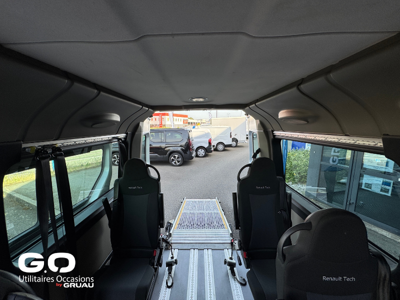 Renault Master - Véhicule TPMR Occasion 3 fauteuils (30)