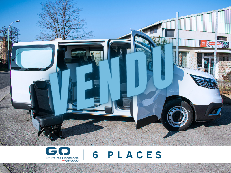 Véhicule occasion Renault Trafic 6 Places Gruau Occasions
