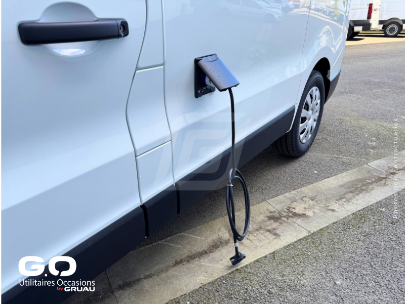 Véhicule frigorifique disponible maintenant - Nissan Primastar isotherme frigorifique occasion Gruau (25)