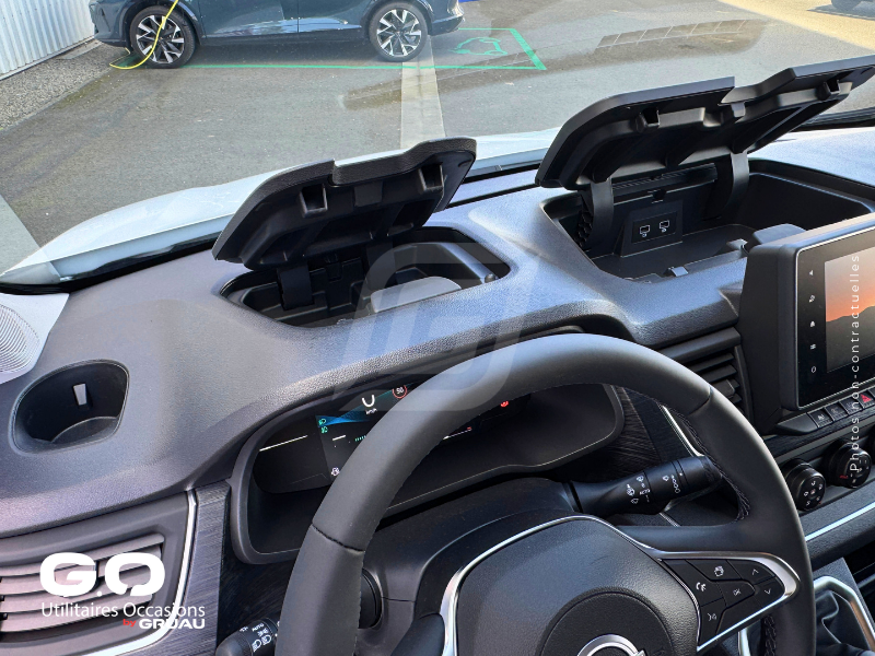 Véhicule frigorifique disponible maintenant - Nissan Primastar isotherme frigorifique occasion Gruau (31)