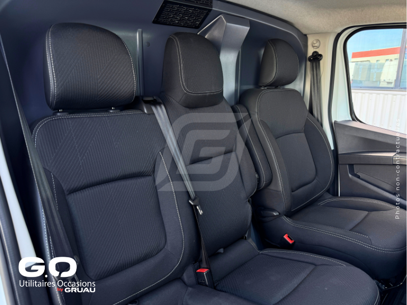 Véhicule frigorifique disponible maintenant - Nissan Primastar isotherme frigorifique occasion Gruau (37)