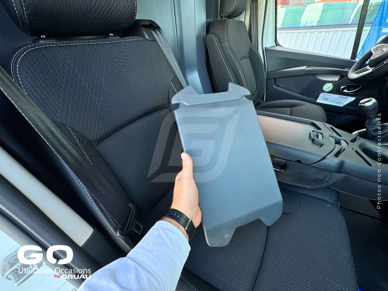 Véhicule frigorifique disponible maintenant - Nissan Primastar isotherme frigorifique occasion Gruau (39)