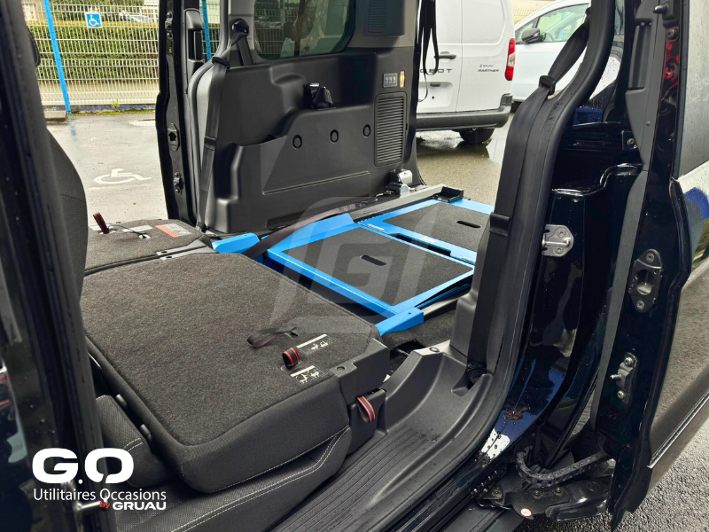 Véhicule TPMR Occasion - Ford Grand Tourneo Connect TPMR 1 fauteuil (18)