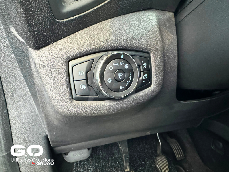 Véhicule TPMR Occasion - Ford Grand Tourneo Connect TPMR 1 fauteuil (33)