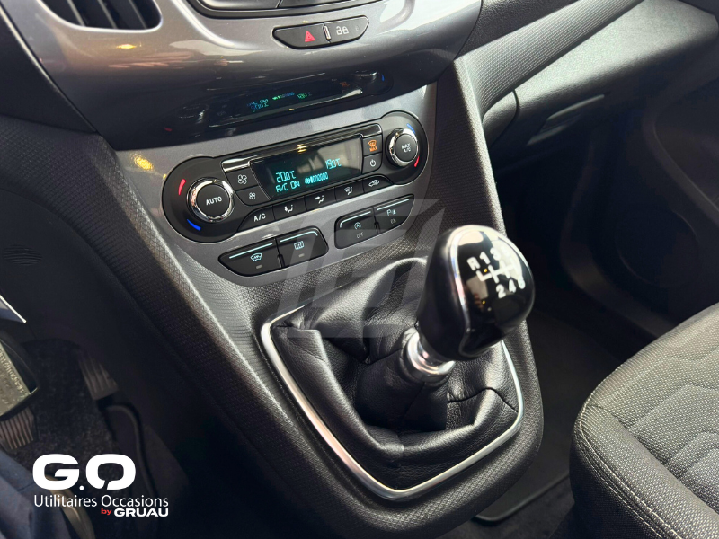 Véhicule TPMR Occasion - Ford Grand Tourneo Connect TPMR 1 fauteuil (34)